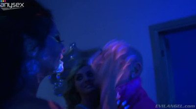 Ivana Sugar is fucked by hot tempered dude Omar Galanti