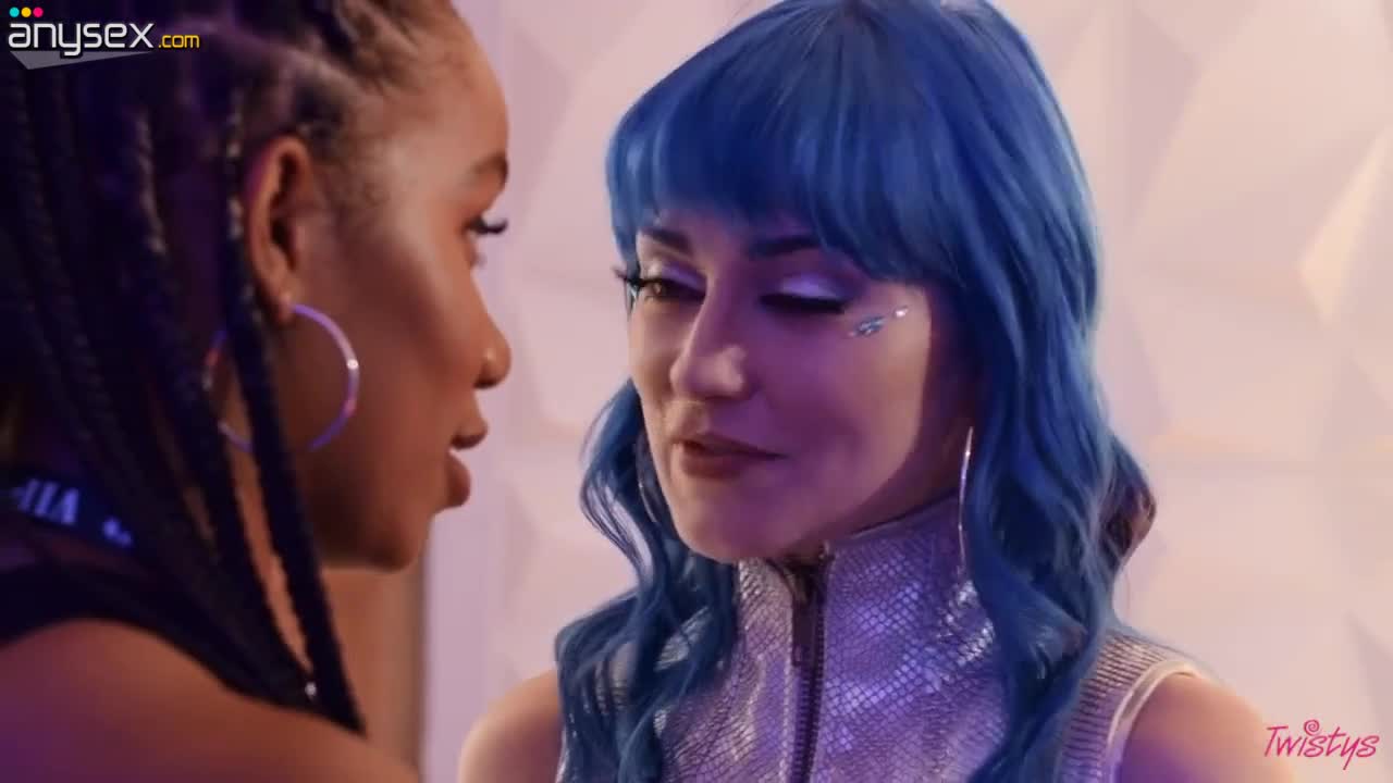 Jewelz Blu and Jenna Foxx can't stop eating each others delicious pussies Free Porn Videos | ePornAny.