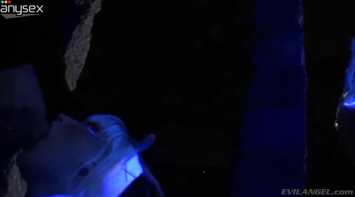 Sex-crazy dude Rocco Siffredi fucks two amazing butt hole sin a dark Free Porn Videos | ePornAny.