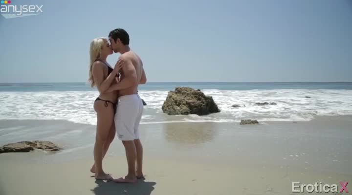 Romantic guy pleases his sexy blond babe with unforgettable cunnilingus in some hot place Free Porn Videos | ePornAny.