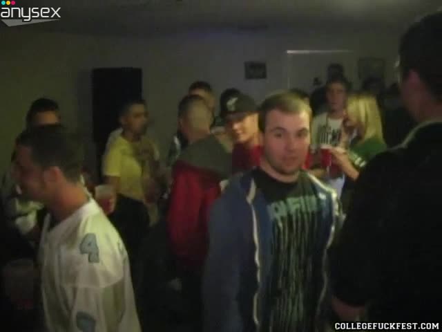 Lustful chick agreed to give good blowjob after college party Free Porn Videos | ePornAny.