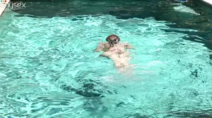 Two fucking hot lesbians lick each other by the pool side Free Porn Videos | ePornAny.