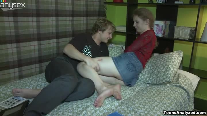 Amateur girlfriend sucks stiff shaft like professional whore Free Porn Videos | ePornAny.