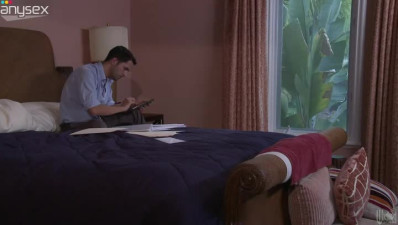 Blondie gives an amazing blowjob in her bedroom