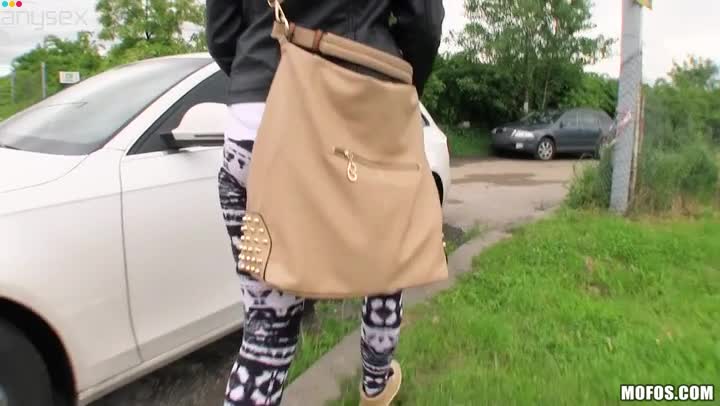 Lucky stranger gets his dick stroked by amateur babe outdoors Free Porn Videos | ePornAny.