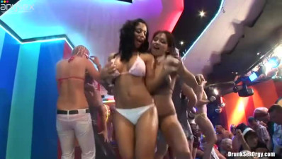 Spoiled hussies tongue fuck each other's tasty vaginas with pleasure