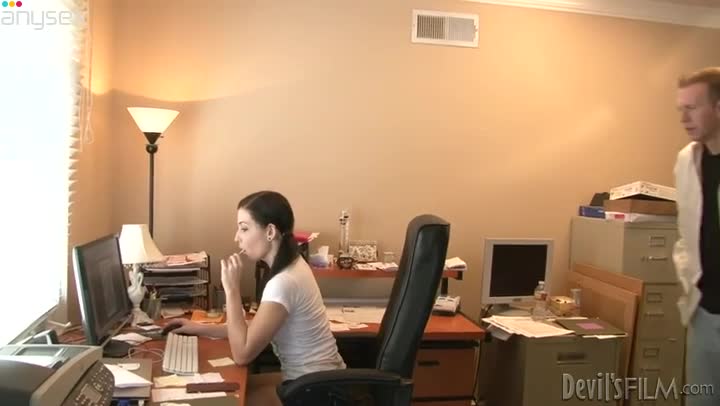 Nice brunette teen gives deepthoat blowjob Free Porn Videos | ePornAny.