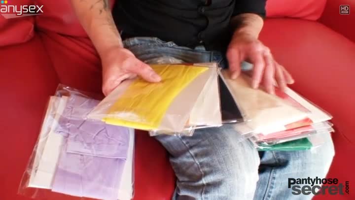Horny dude in pantyhose gets his cock sucked Free Porn Videos | ePornAny.