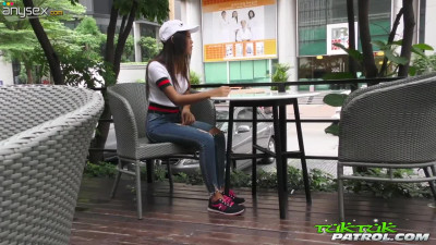 Lustful Thai student Mint gets intimate with barely known guy