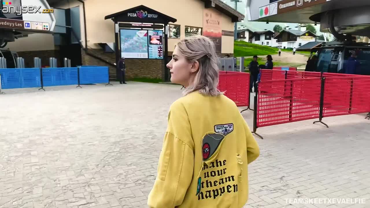 Best cable car blowjob by blond girlfriend with big knockers Eva Elfie Free Porn Videos | ePornAny.