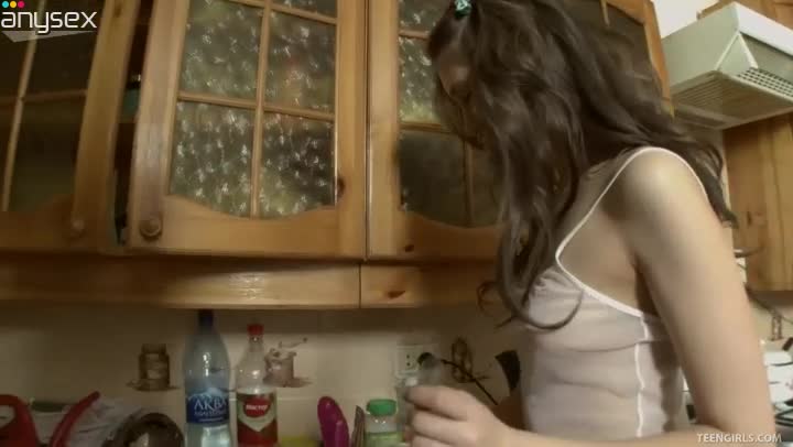 Slim tall wanker Porsha plugs a dildo into vagina right in the kitchen Free Porn Videos | ePornAny.