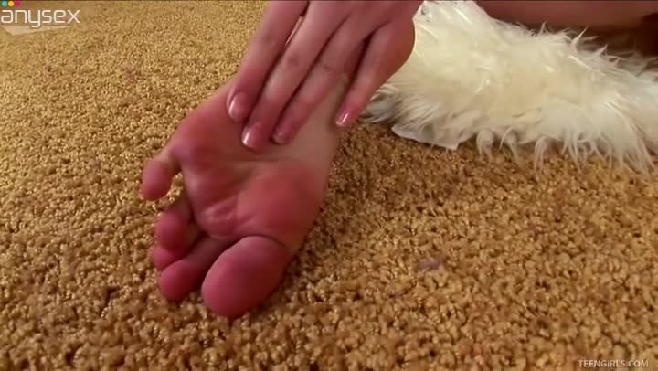 Chick with small tits Darcie boasts of her smooth ass and wants masturbating Free Porn Videos | ePornAny.