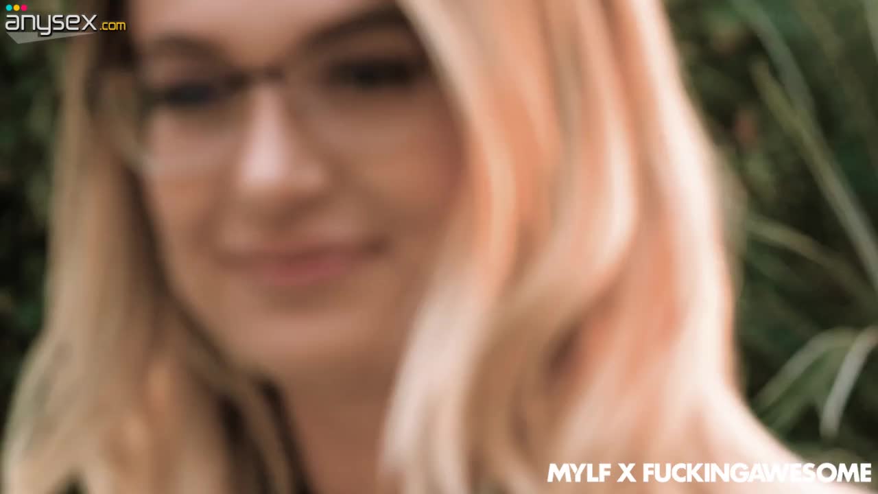 Bossy bitch Natalia Starr gives a wonderful blowjob and gets fucked hard Free Porn Videos | ePornAny.