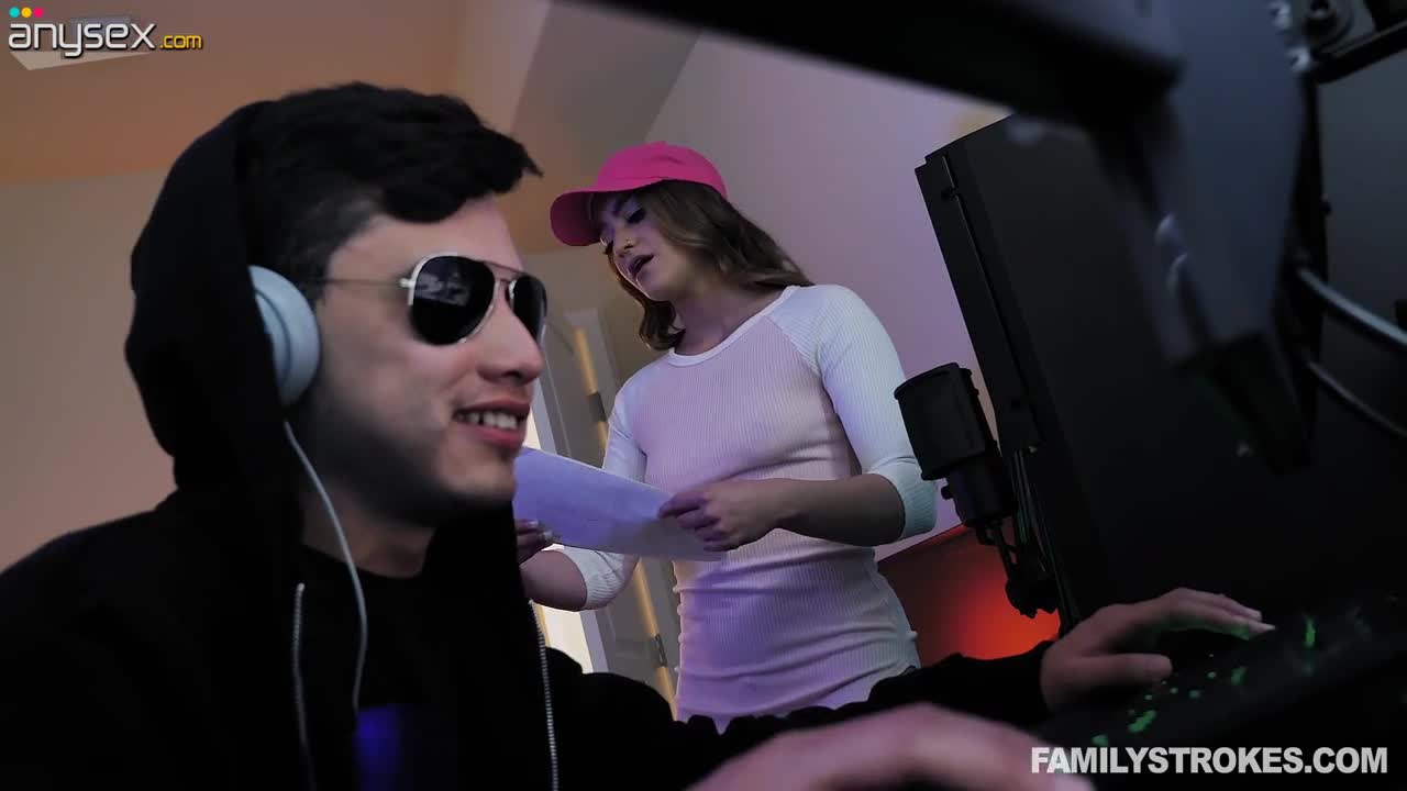 Sex-starved teen Kenzie Madison is fucking stepbrother playing video games Free Porn Videos | ePornAny.