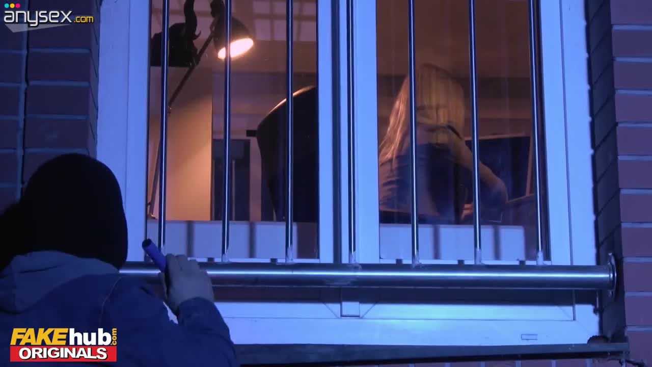 Aroused Sexy Fit Blonde MILF Catches a Robber By His Cock And Makes Him Please Her Cunt Free Porn Videos | ePornAny.