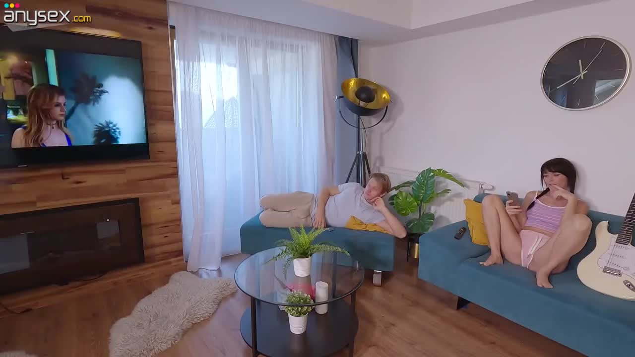 Prove hubby that my pussy is better than sex doll - POV Free Porn Videos | ePornAny.