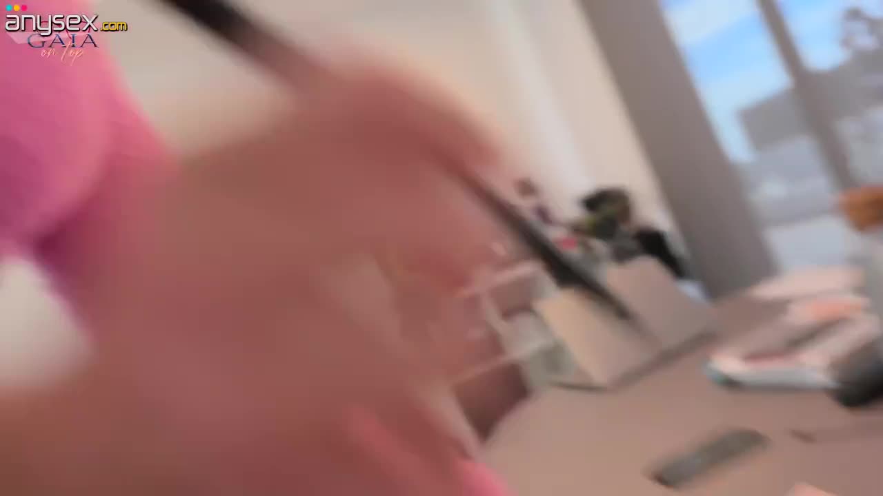 Busty Mature Assistant Services Her Boss's Dick Under the Table And Fingers Herself Till Squirting Free Porn Videos | ePornAny.