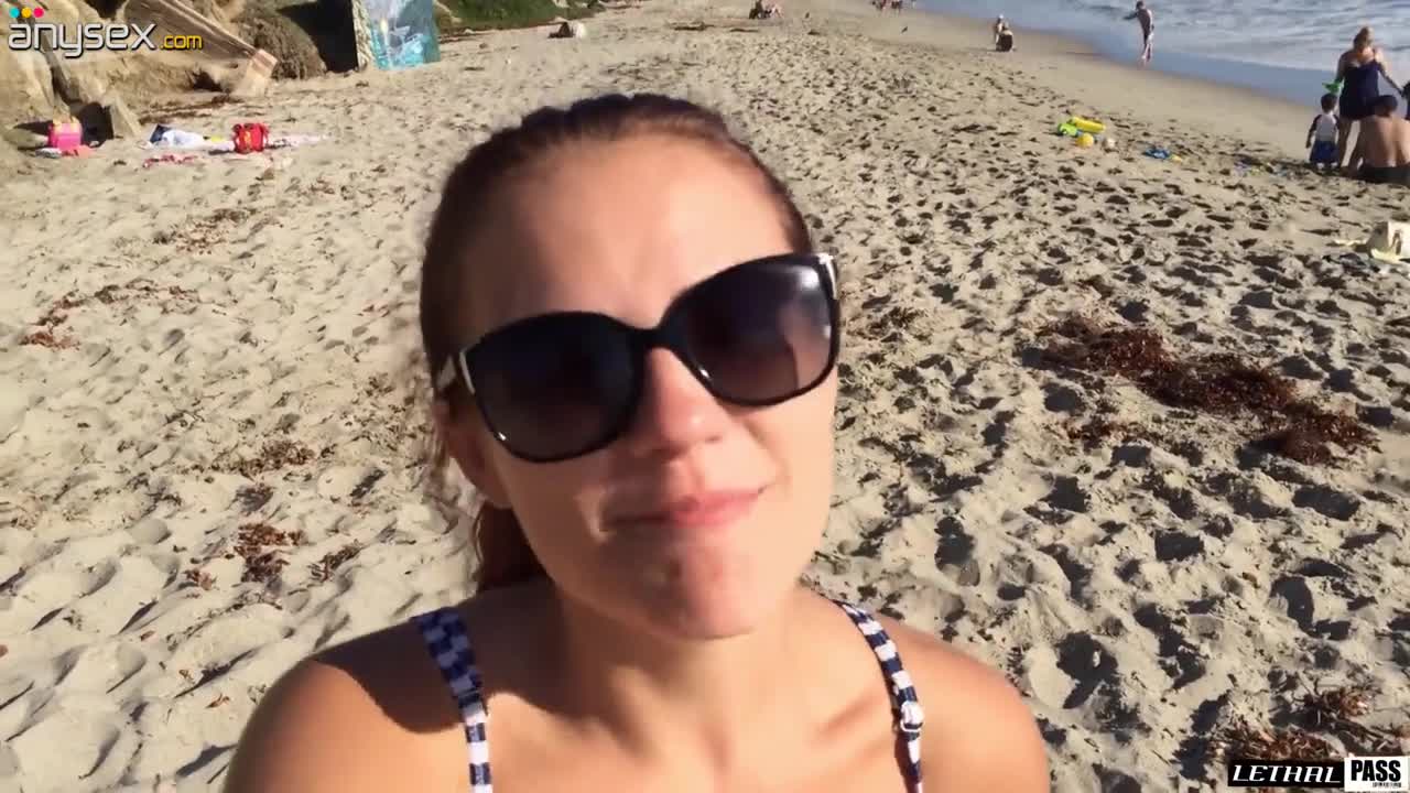 Stranger from the beach Monica Taylor turned to be a rimjob expert Free Porn Videos | ePornAny.
