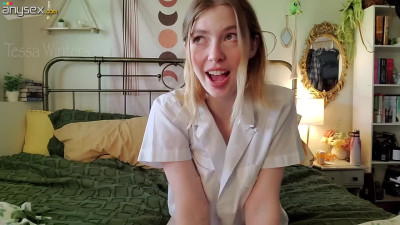 Blondie shows the best way to jerk off JOI