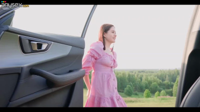 Slutty babe in summer pink dress wants to try risky outdoor fuck