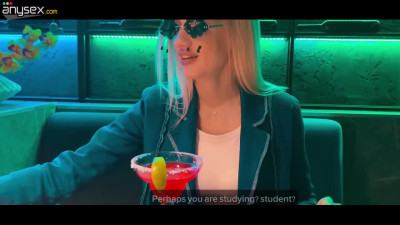 Hot First-Date Hookup in a Nightclub Toilet with a Blonde Bombshell