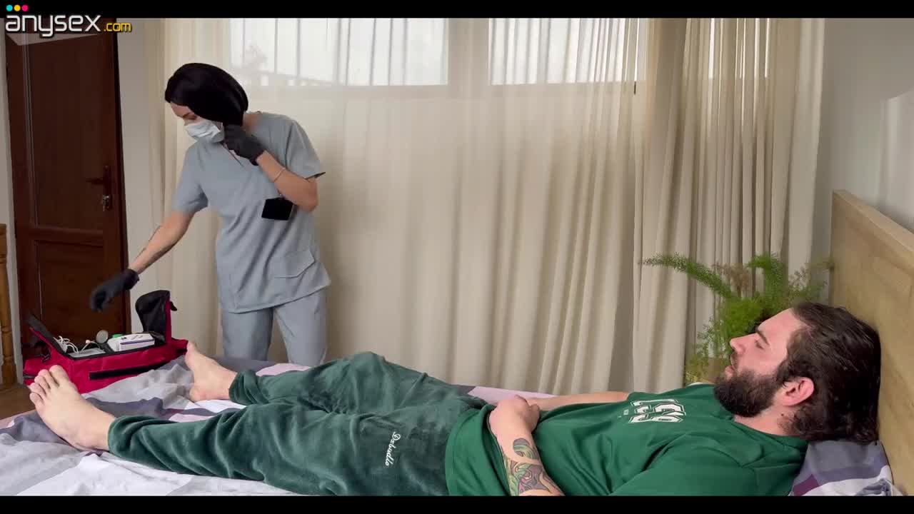 The best cure for an injury is a wild sex that helps cum Free Porn Videos | ePornAny.