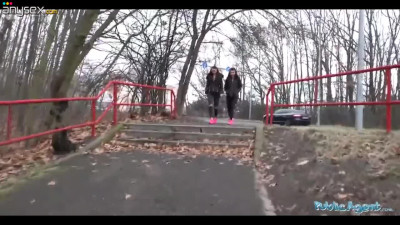 The guy couldn't beleve his eyes when he met two real twins