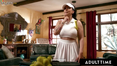Romi Rain Teaches Kimmy Kimm a Lesbian Lesson