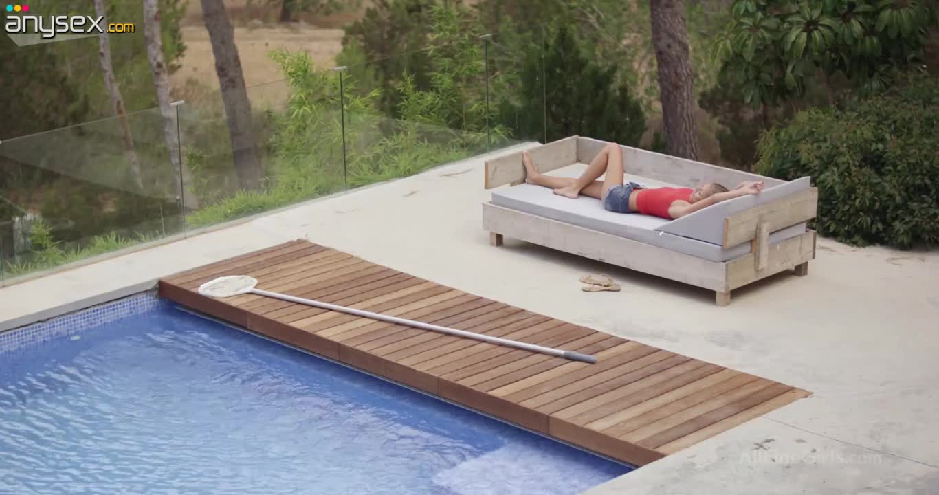 Slim Long-legged Blonde Beauty Masturbates On the Terrace Till Cumming Free Porn Videos | ePornAny.