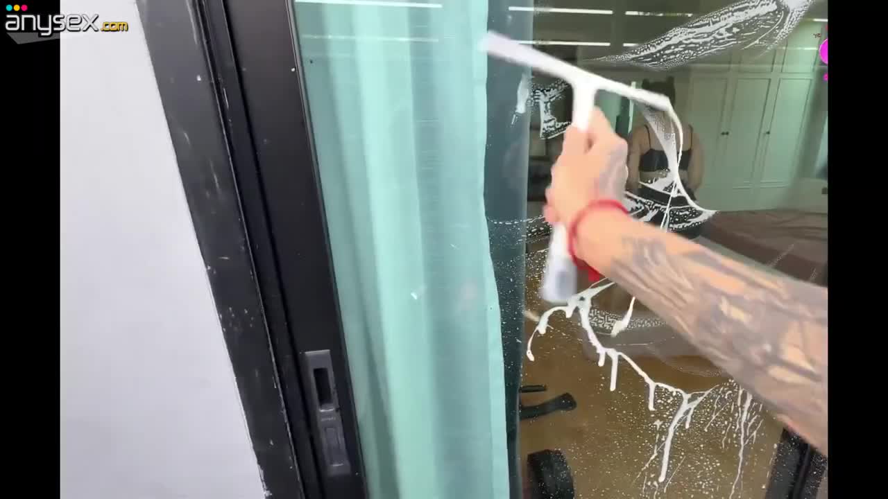 Sexy Fit Busty Teen Invites a Window Cleaner Into Her Apartments To Enjoy His Big Dick Free Porn Videos | ePornAny.