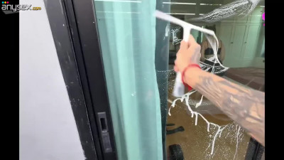 Sexy Fit Busty Teen Invites a Window Cleaner Into Her Apartments To Enjoy His Big Dick