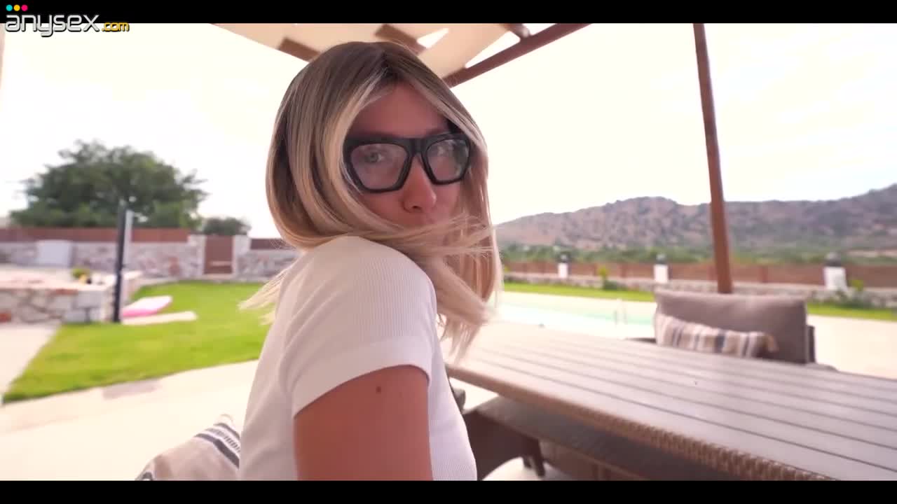 SHE LAUGHED UNTIL HIS FINGERS MADE HER MOAN
Free Porn Videos | ePornAny.