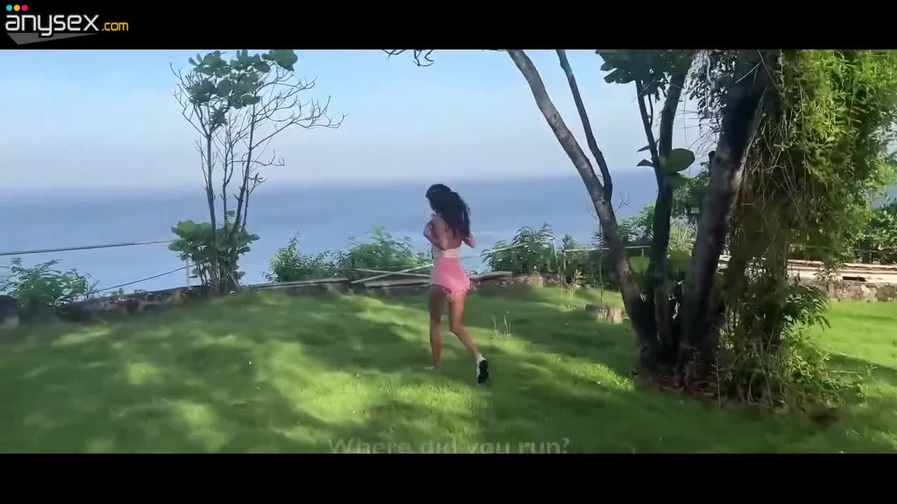 Russian tourist gets her pussy fucked by a security guard outdoors Free Porn Videos | ePornAny.