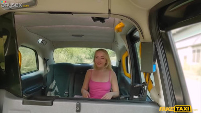Blonde angel Ann Joy gets her pussy fucked by a fake taxi driver