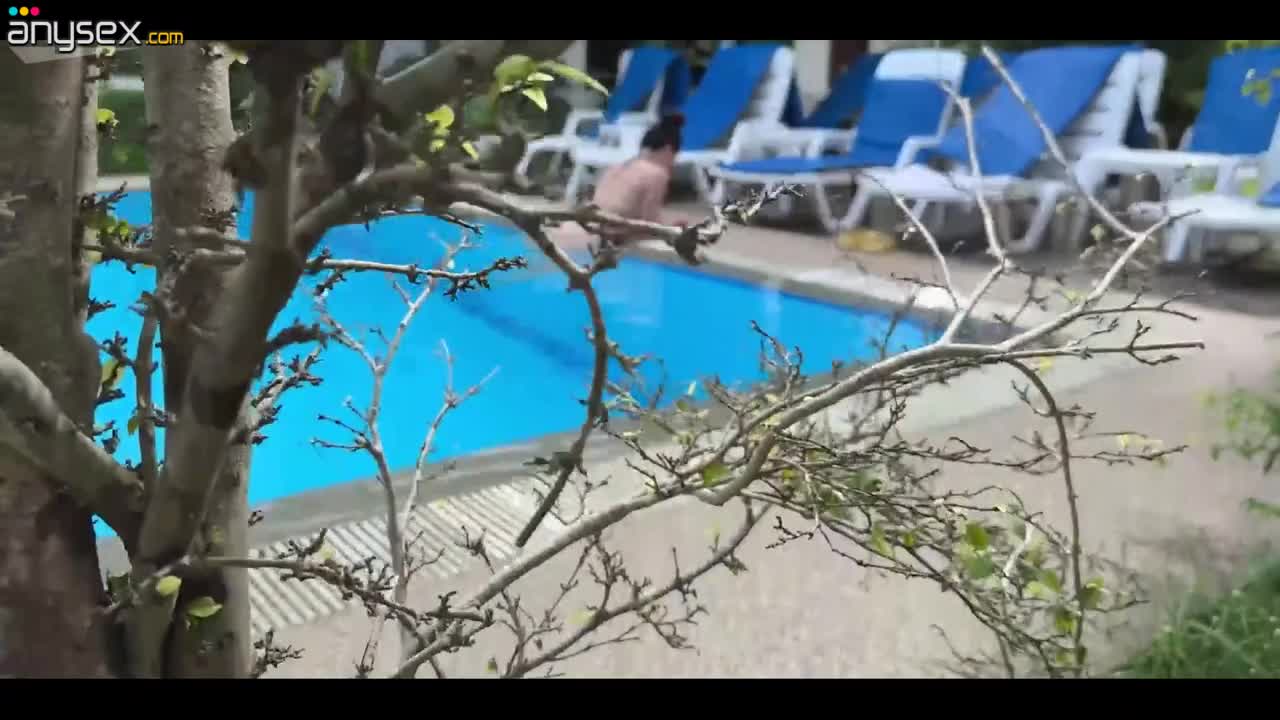 Fit babe are ready to get her pussy penetrated after a pool exercise Free Porn Videos | ePornAny.