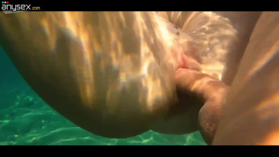 Public sex underwater with sexy blondie who loves anal sex