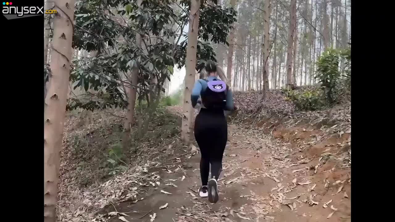 Bitch in leggings goes for outdoor fuck during a hike - Amateur Porn Free Porn Videos | ePornAny.