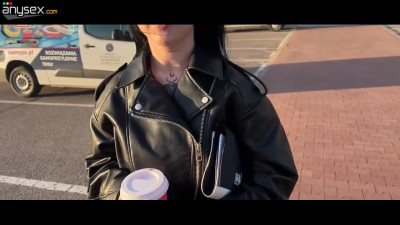 Polish beauty sits on a stranger's face until she cums in orgasm