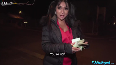 Yasmina Khan: Pizza Delivery Teen's Wild Ride