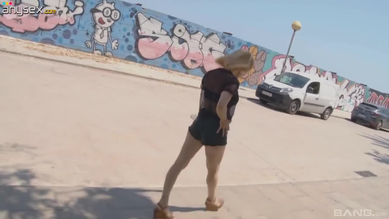 Busty Blonde Enjoys Hot Sex On the Beach With a Stranger, Then Lures Him Into Her House Fore Some More Free Porn Videos | ePornAny.