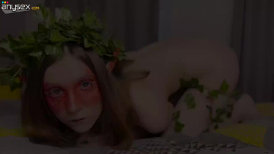 Cute elf knows how to bring a guy to orgasm with her pretty mouth