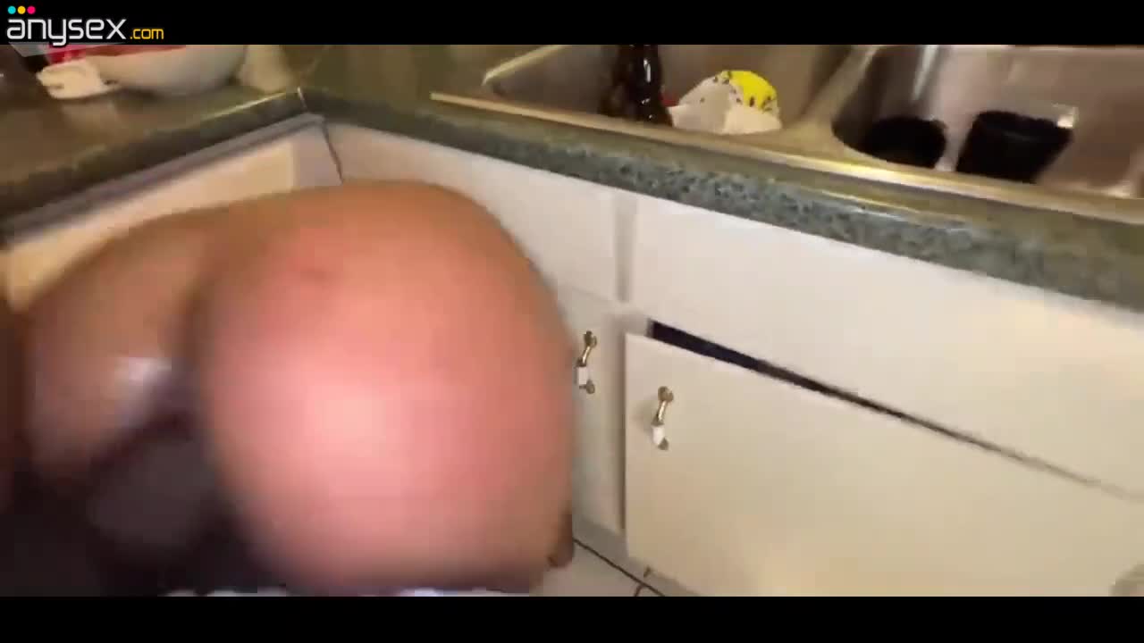 The big-booty ebony bitch is always happy to serve the biggest dick Free Porn Videos | ePornAny.