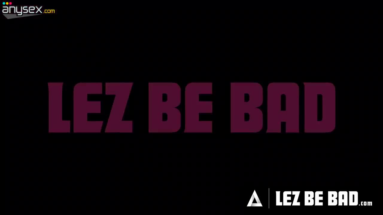 Lez Be Bad – Petite Beauty Demi Hawks Explores Passion With Sophia Locke Free Porn Videos | ePornAny.