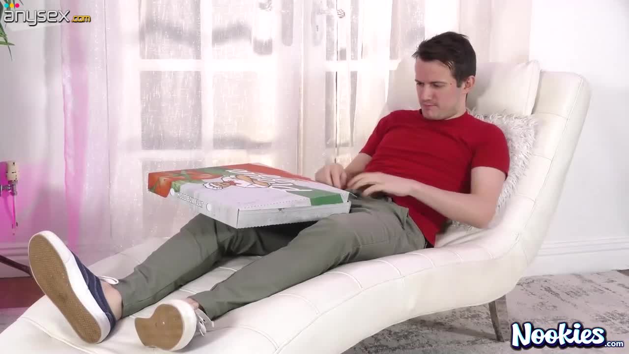 Slutty tattoed milf with huge round boobs seduces and fucks a pizza delivery guy Free Porn Videos | ePornAny.