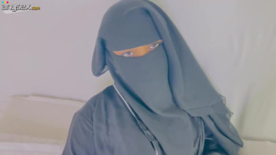Curvy Arab lady provides fantastic POV sex sensations