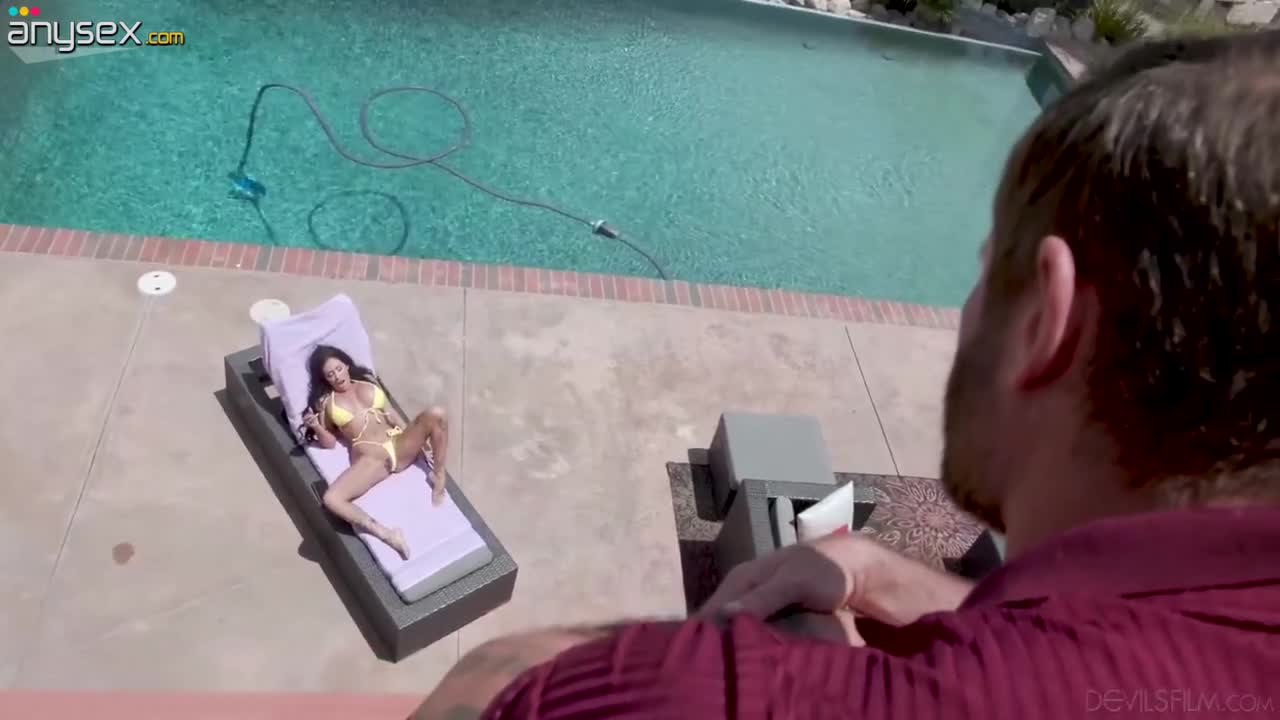 Dashing tattoed milf with huge pierced tits enjoys getting fucked by a toiugh dude with massive cock Free Porn Videos | ePornAny.