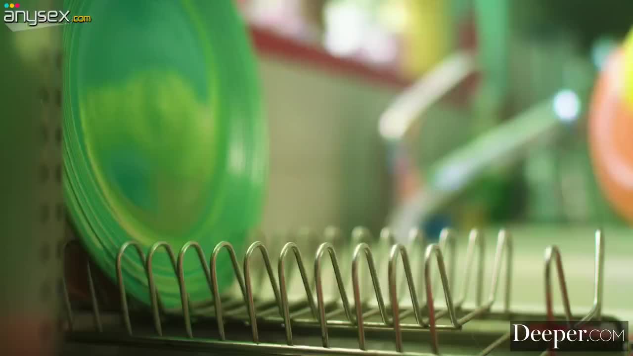 HE REACHED FOR HER ONLY WHEN SHE DIDN’T EXPECT IT  Free Porn Videos | ePornAny.