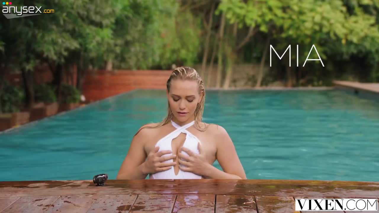 Gorgeous blonde with fiery body given burly lover's big cock in erotic rounds Free Porn Videos | ePornAny.