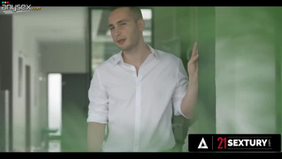 Horny milf takes a big cock in her ass like a pro