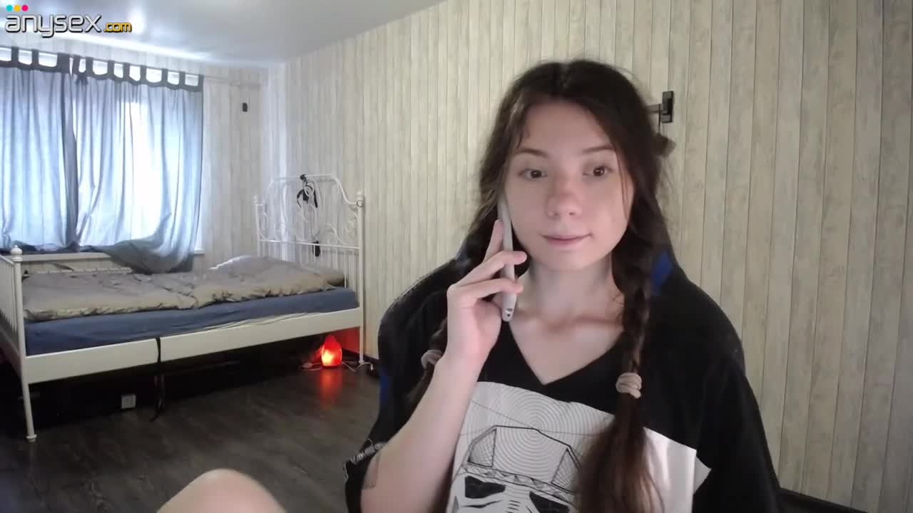 Russian webcam cumming in front of her followers Free Porn Videos | ePornAny.